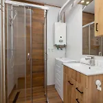 Piastow Comfy With Balcony & Office In By Renters דירה קטוביץ