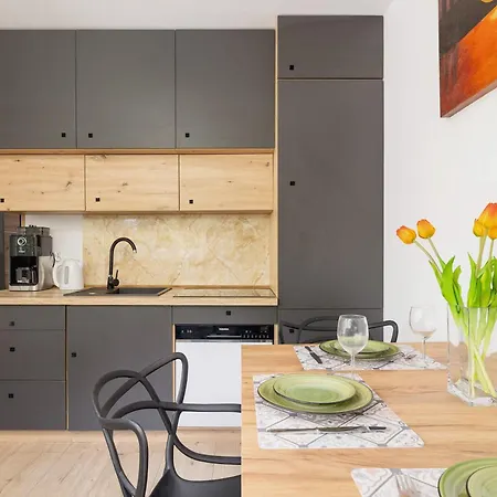 Apartament Piastow Comfy With Balcony & Office In By Renters