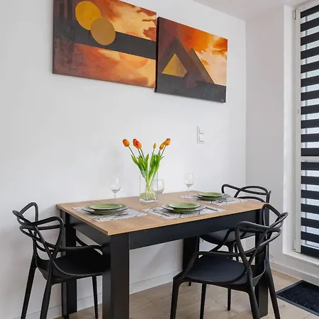 Piastow Comfy With Balcony & Office In By Renters *