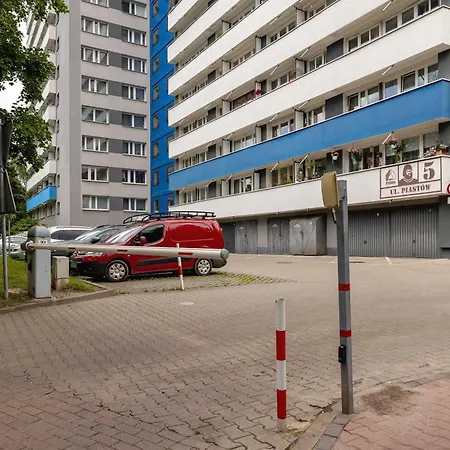Piastow Comfy With Balcony & Office In By Renters Appartement *